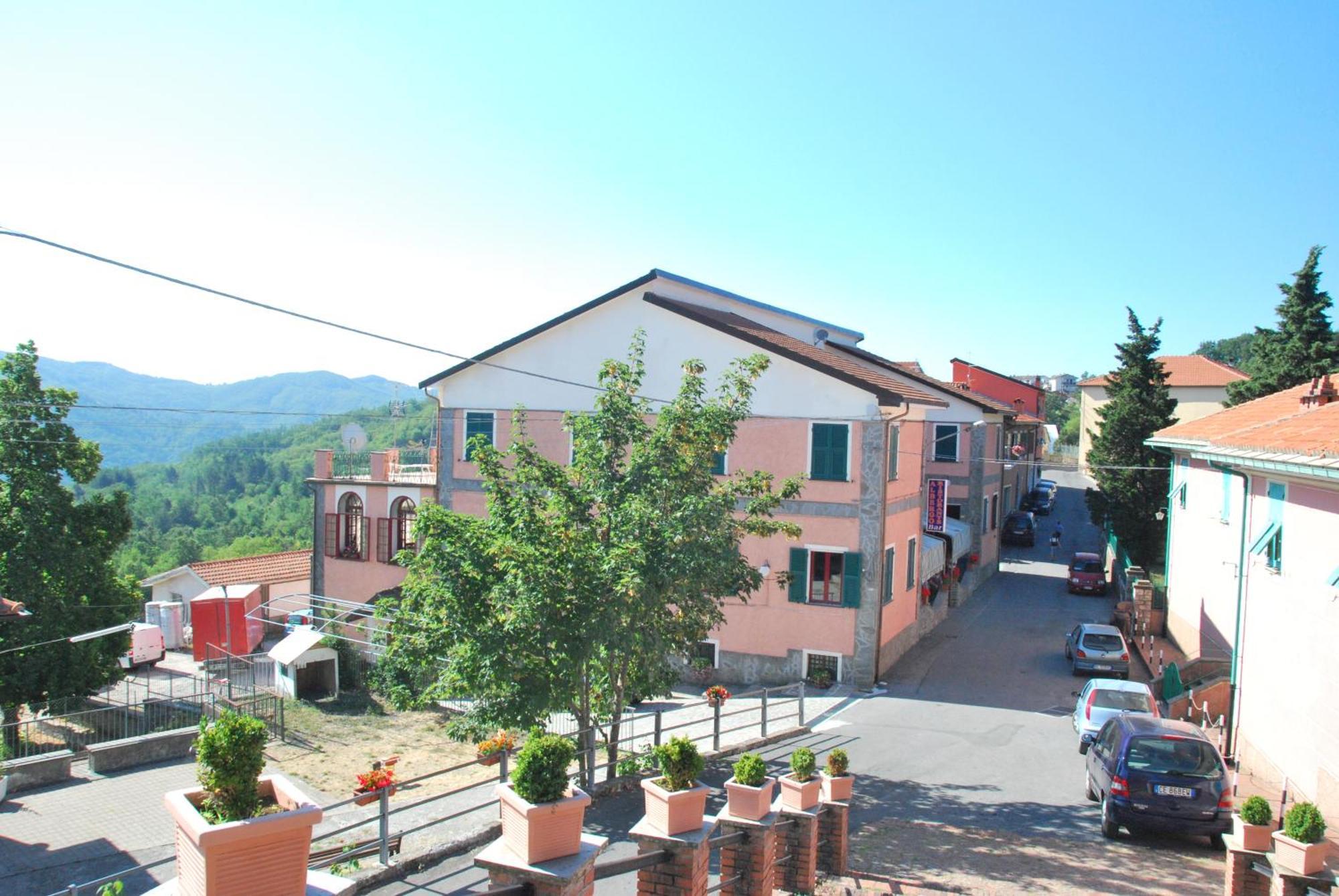 Albergo La Veranda Tavarone ภายนอก รูปภาพ