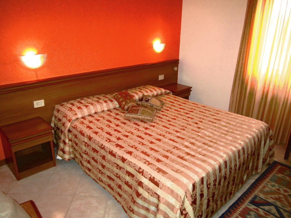 Albergo La Veranda Tavarone ภายนอก รูปภาพ