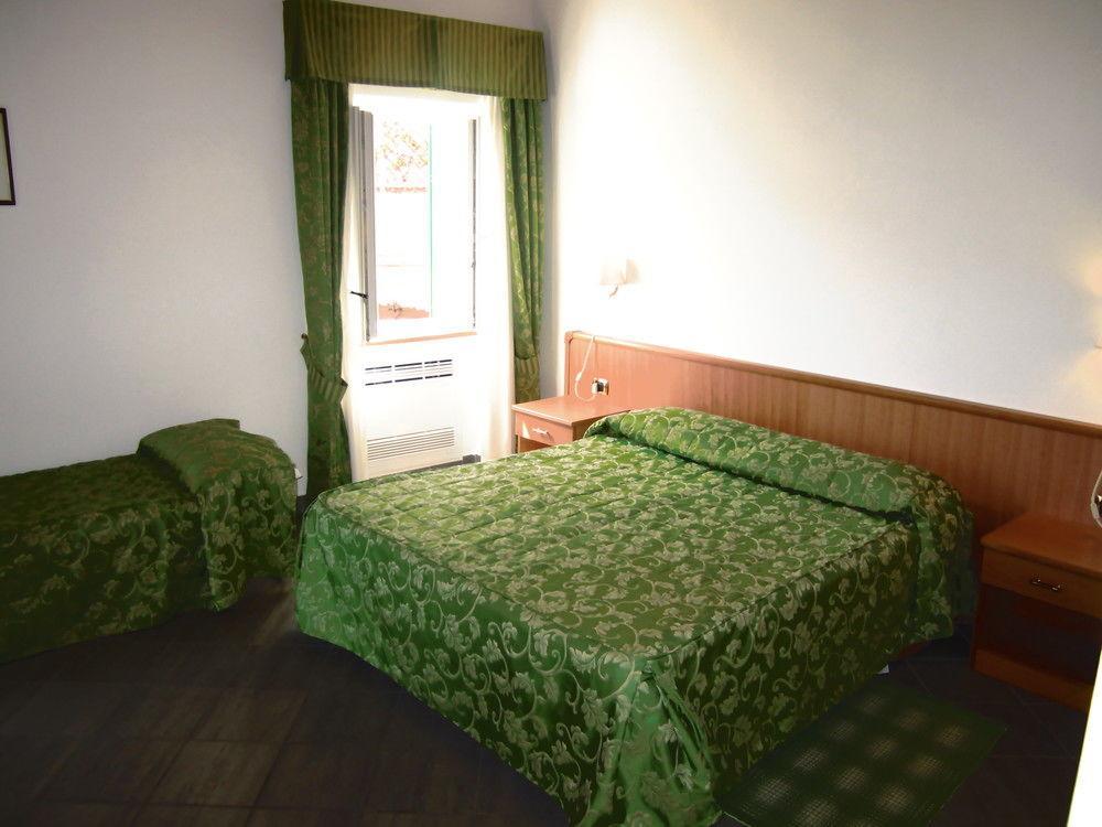 Albergo La Veranda Tavarone ภายนอก รูปภาพ