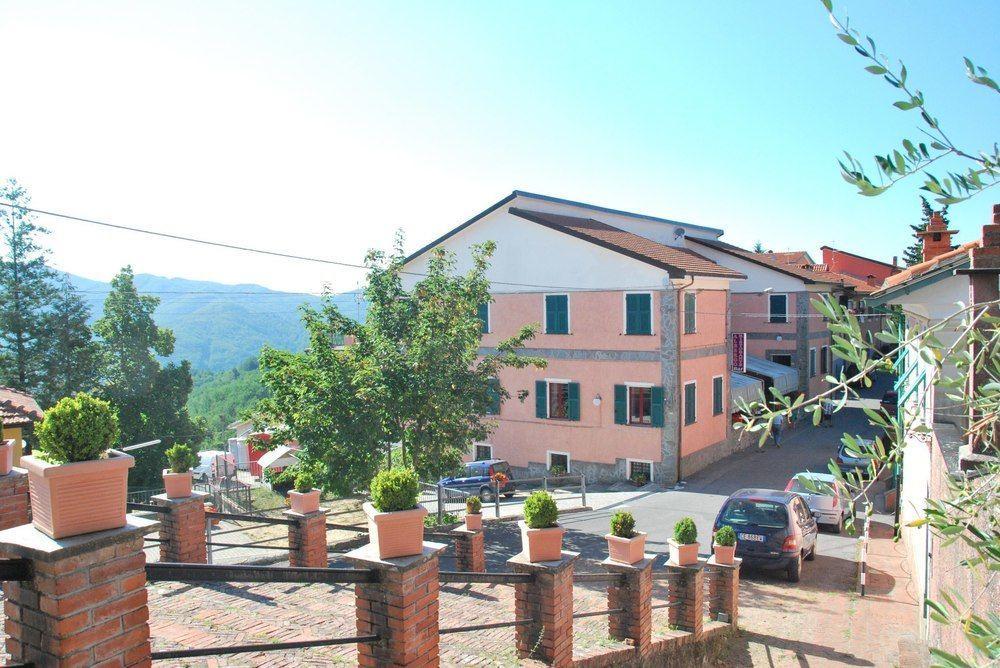 Albergo La Veranda Tavarone ภายนอก รูปภาพ
