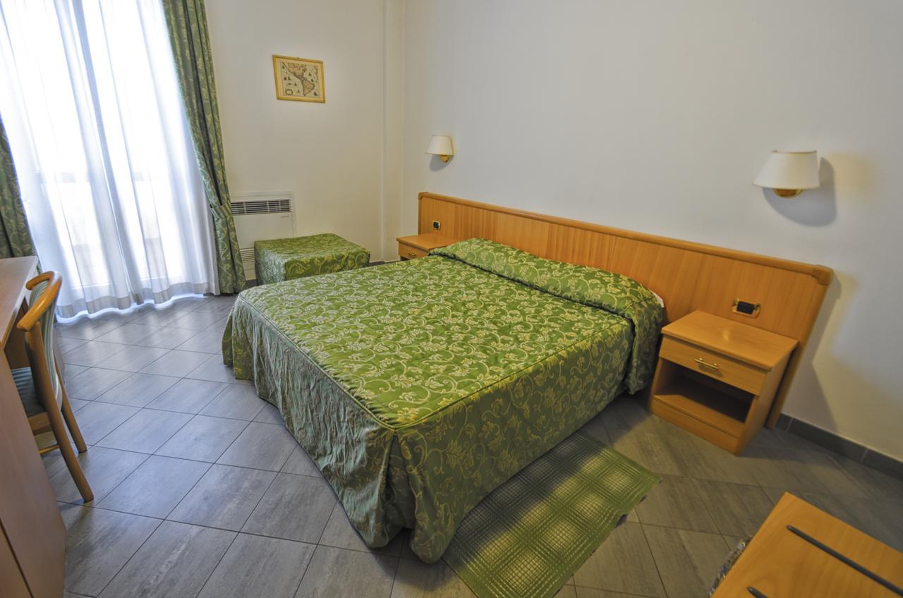 Albergo La Veranda Tavarone ภายนอก รูปภาพ