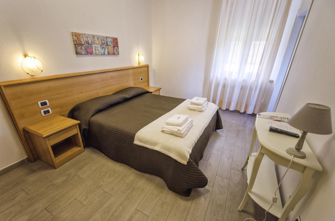 Albergo La Veranda Tavarone ภายนอก รูปภาพ