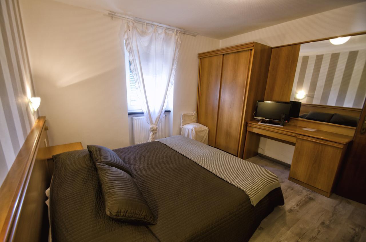 Albergo La Veranda Tavarone ภายนอก รูปภาพ